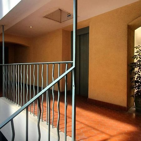 Chambre d'Hôtes sde, wc privé climatisé dans loft 80m2 Espace commun avec les habitants Salon et cuisine Toulon Exterior foto