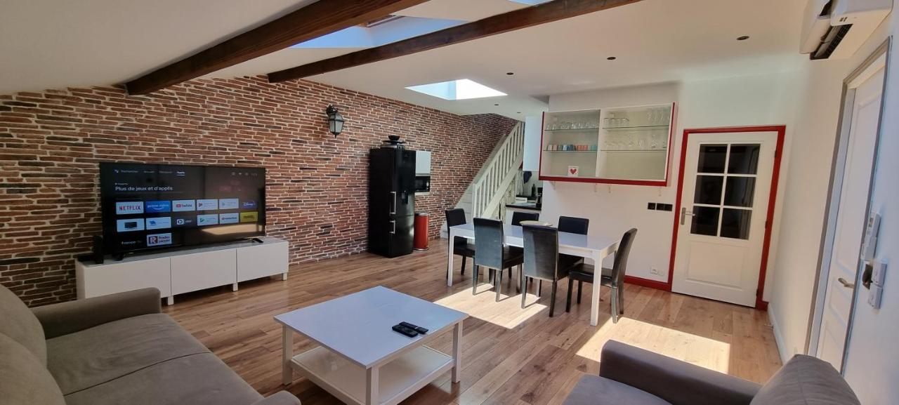 Chambre d'Hôtes sde, wc privé climatisé dans loft 80m2 Espace commun avec les habitants Salon et cuisine Toulon Exterior foto