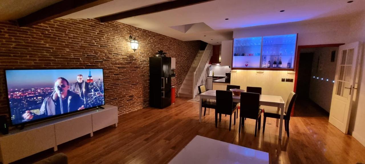 Chambre d'Hôtes sde, wc privé climatisé dans loft 80m2 Espace commun avec les habitants Salon et cuisine Toulon Exterior foto